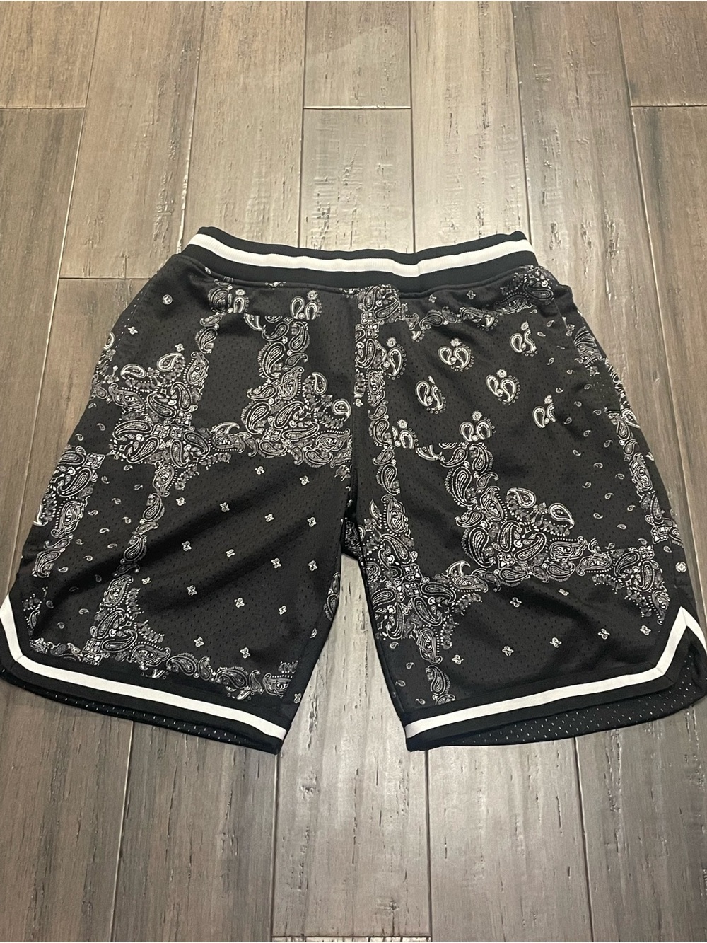 CSG Black White Bandana Paisley Mesh Basketball Shorts Mens Large Streetwear